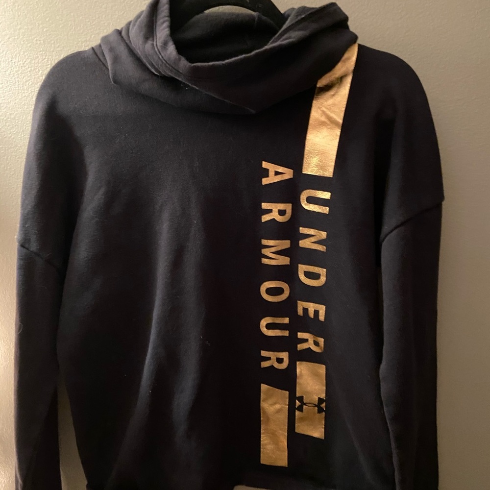 Under Amour Sweatshirt!